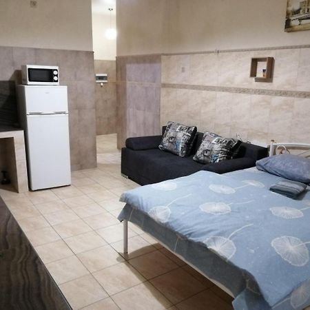 Квартира По Улице Коновальца, 36-Э Киев Екстериор снимка